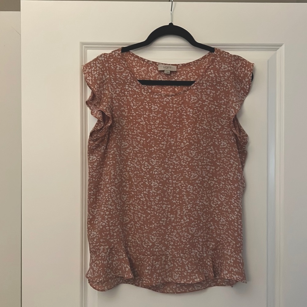 Light Pink Anne Taylor Loft Blouse Sized Medium - Perfect for work, interviews